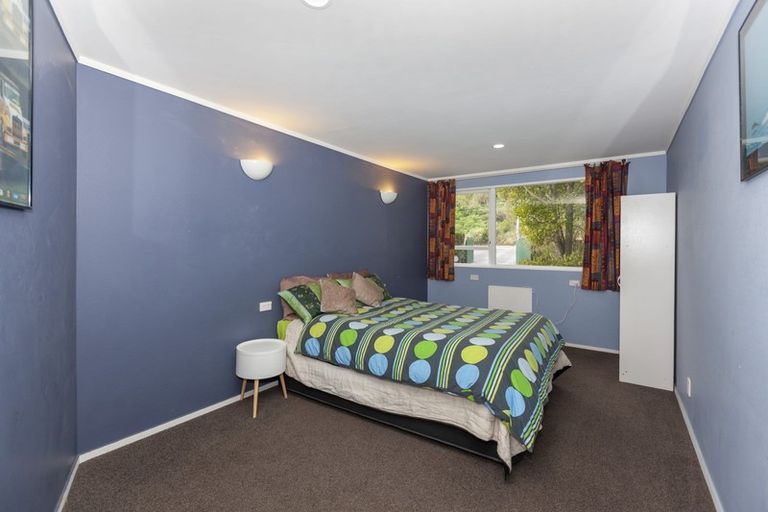 Photo of property in 216 Main Road South, Raumati South, Paraparaumu, 5032