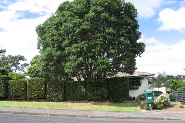 Photo of property in 39 Woodstock Road, Forrest Hill, Auckland, 0620