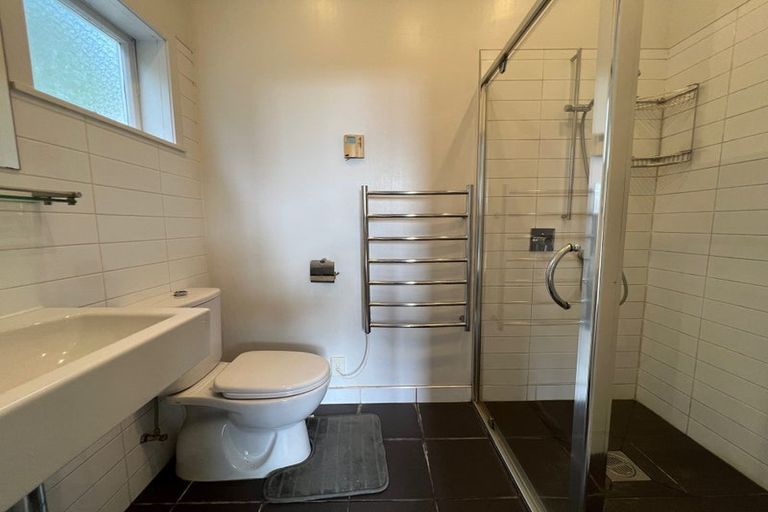 Photo of property in 62 Boord Crescent, Kumeu, 0891