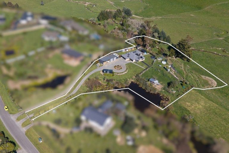 Photo of property in 30 Mountain View Drive, Manakau, Otaki, 5583