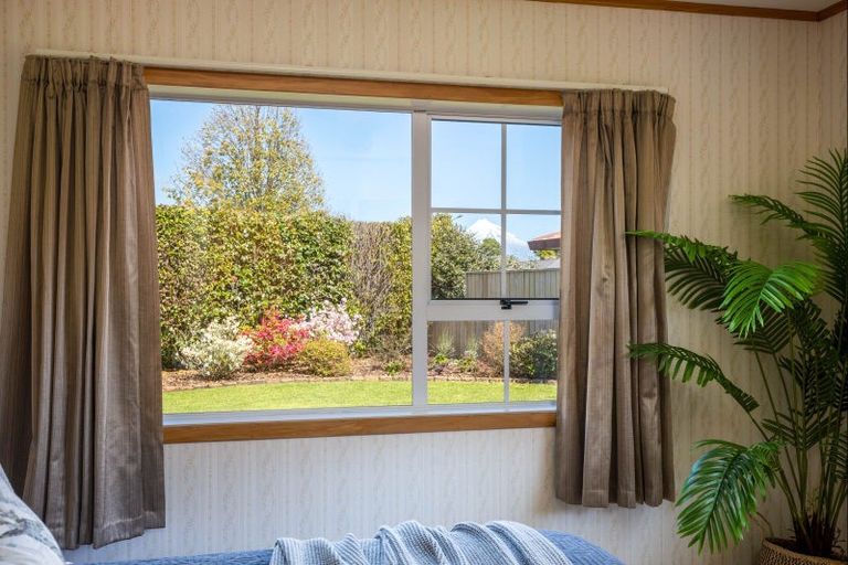 Photo of property in 7 Boulevard Drive, Merrilands, New Plymouth, 4312