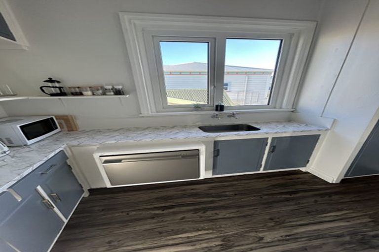 Photo of property in 75 Pirie Street, Mount Victoria, Wellington, 6011