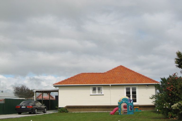 Photo of property in 139 Broadway, Waitara, 4320