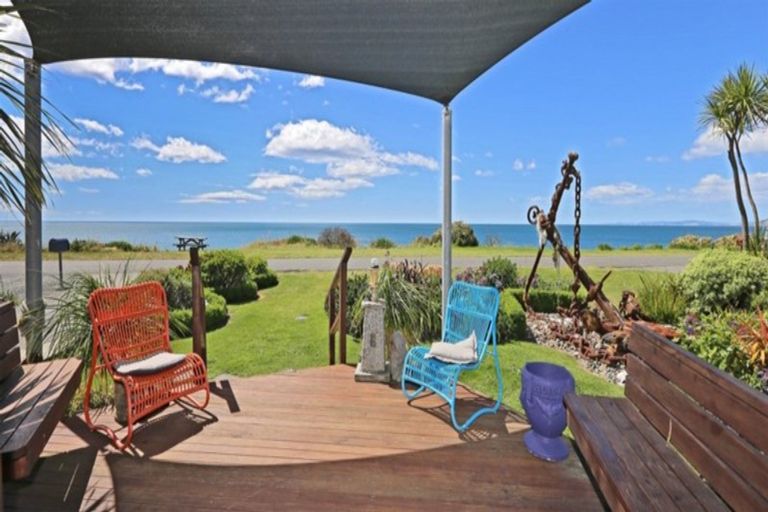 Photo of property in 132 North Shore Road, Eskdale, Napier, 4182