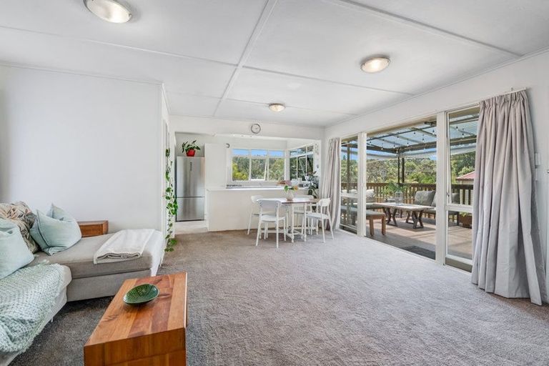 Photo of property in 1/50 Kaipatiki Road, Glenfield, Auckland, 0629