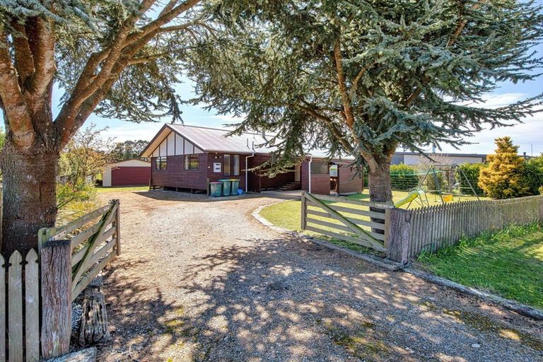 Photo of property in 10 White Street, Glenavy, Waimate, 7980
