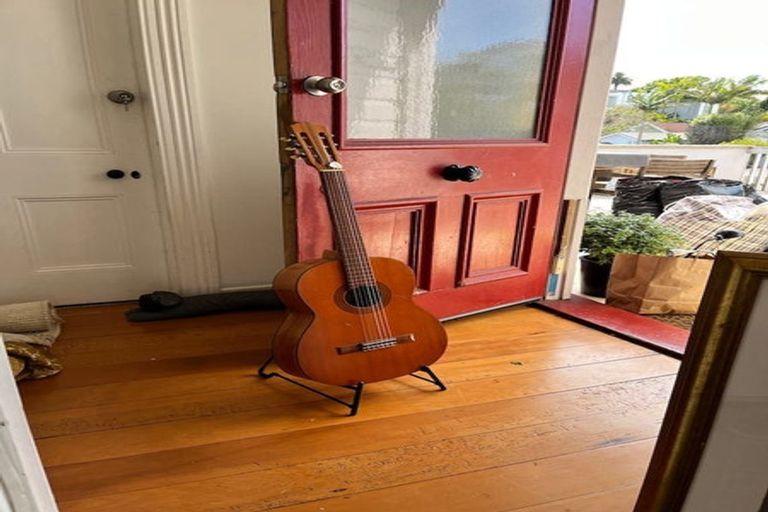 Photo of property in 2/24 West End Road, Herne Bay, Auckland, 1022