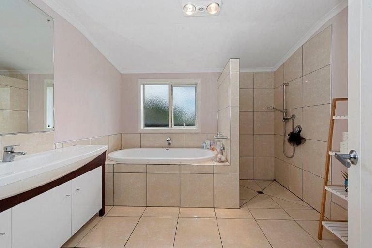 Photo of property in 31a Montgomery Crescent, Bader, Hamilton, 3206