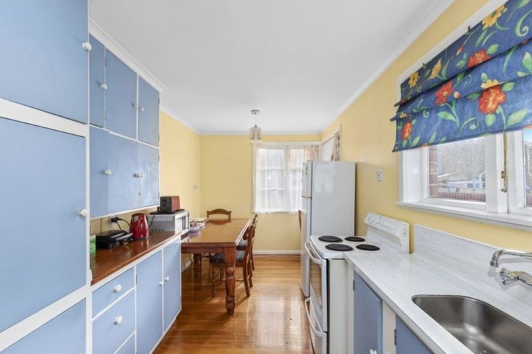 Photo of property in 19 Farmer Crescent, Taita, Lower Hutt, 5011