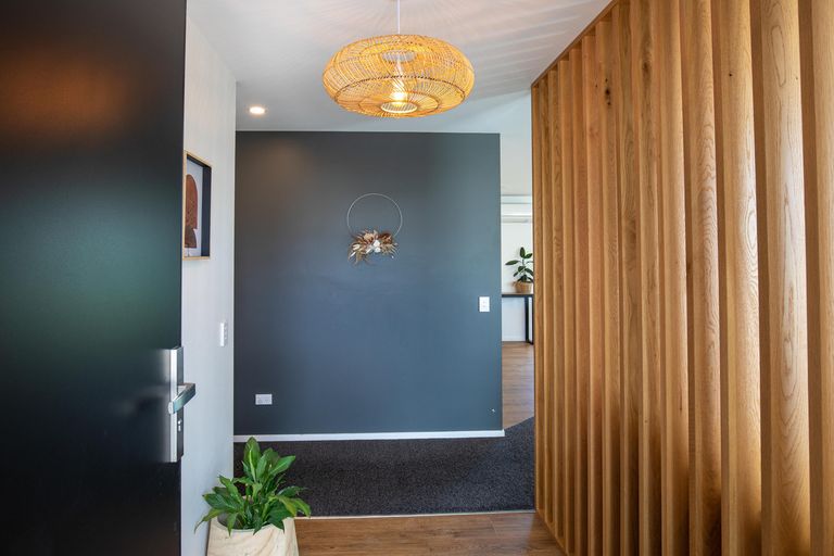 Photo of property in 12 Walker Place, Alexandra, 9320