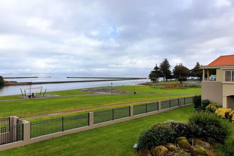 Photo of property in Harbour View, 9/100 Customhouse Street, Gisborne, 4010