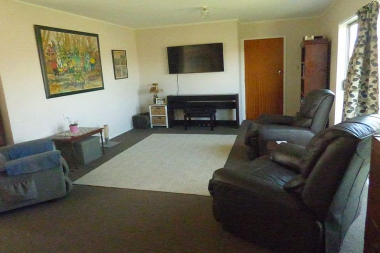 Photo of property in 33 Gloucester Street, Patea, 4520