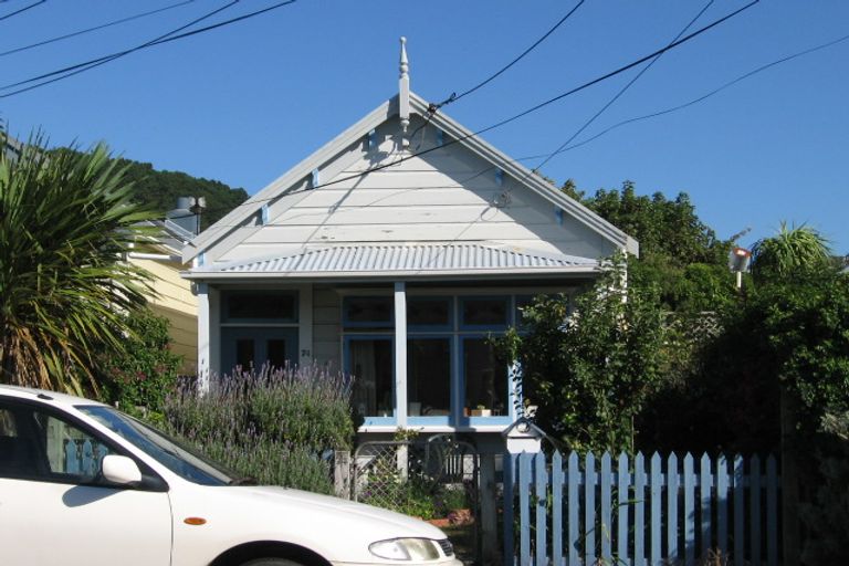 Photo of property in 74 Wilson Street, Newtown, Wellington, 6021