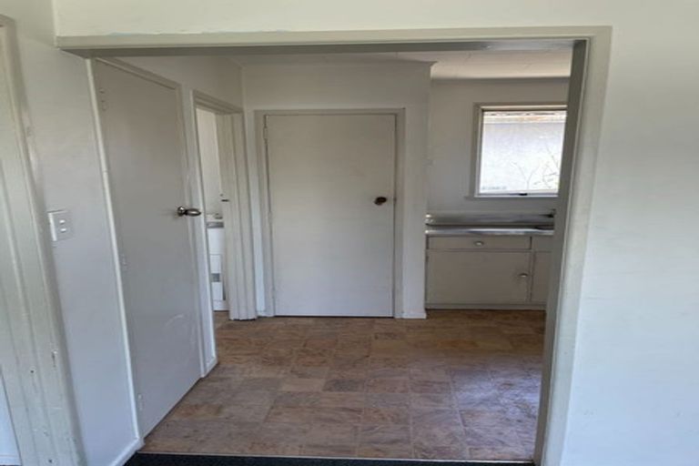 Photo of property in 16 Birdwood Road, Pukekohe, 2120