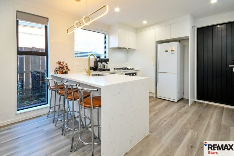 Photo of property in 17 Waipuke Street, Pokeno, 2472