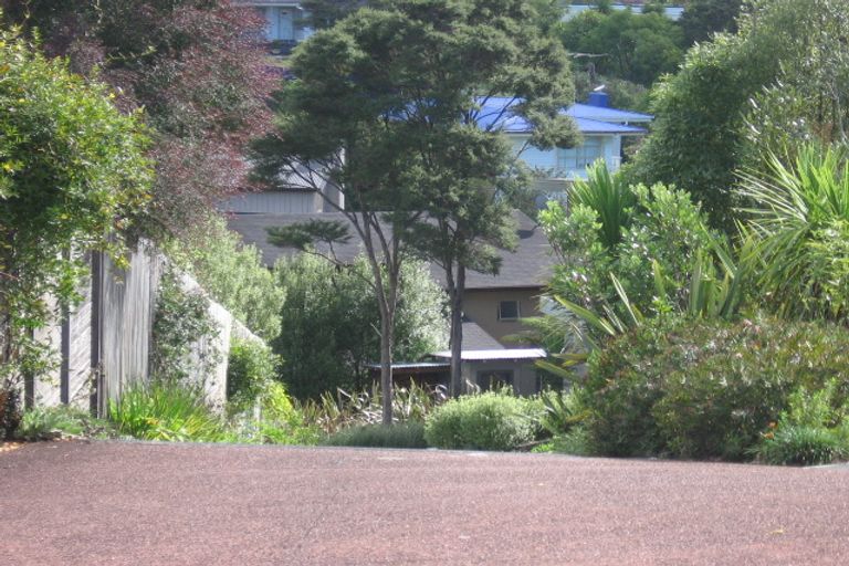 Photo of property in 21 Chamari Close, Titirangi, Auckland, 0604