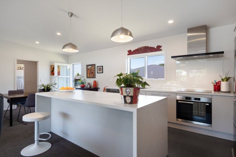 Photo of property in 53 Athenree Road, Athenree, Katikati, 3177