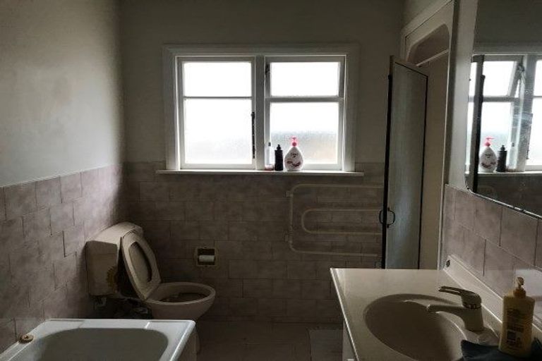 Photo of property in 1/27 Taylors Avenue, Bryndwr, Christchurch, 8052