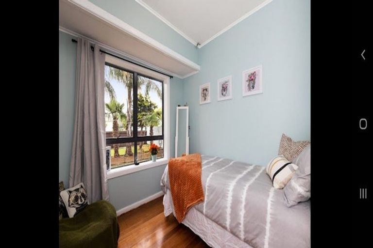 Photo of property in 32 Ward Crescent, Marewa, Napier, 4110