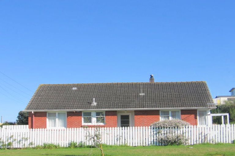 Photo of property in 9 Brown Street, Foxton, 4814