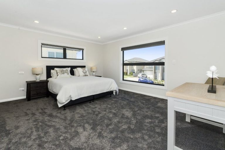 Photo of property in 10 Kerrykeel Drive, Flat Bush, Auckland, 2019