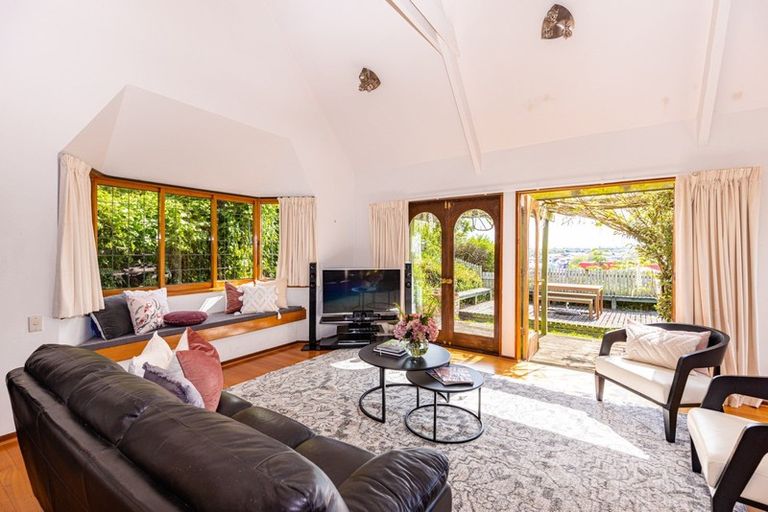 Photo of property in 17 Putiki Drive, Durie Hill, Whanganui, 4500