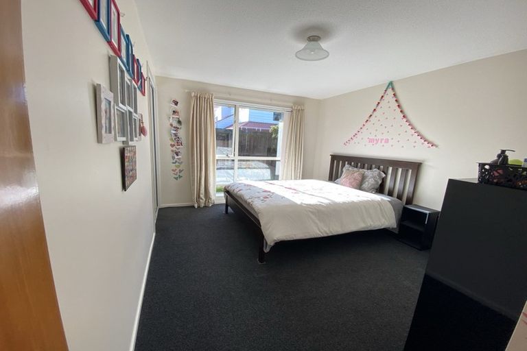 Photo of property in 2/97a Grimseys Road, Redwood, Christchurch, 8051