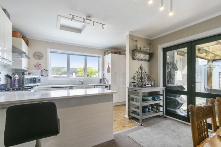 Photo of property in 261 Naenae Road, Naenae, Lower Hutt, 5011