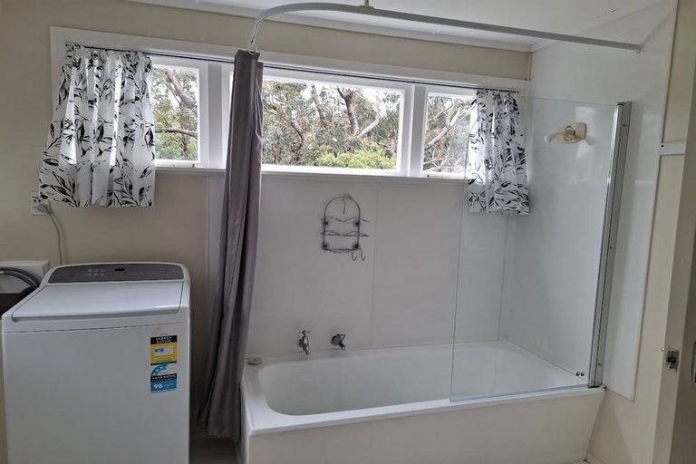 Photo of property in 38 Bassett Road, Johnsonville, Wellington, 6037