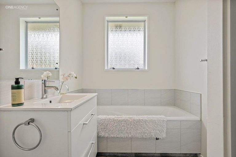 Photo of property in 83 Dunbarton Street, Redwood, Christchurch, 8051