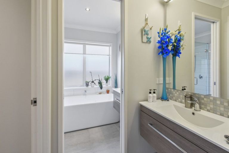 Photo of property in 126 Hillpark Drive, Pokeno, 2402