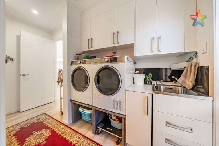 Photo of property in 21 Rodney Street, Waiwhetu, Lower Hutt, 5010