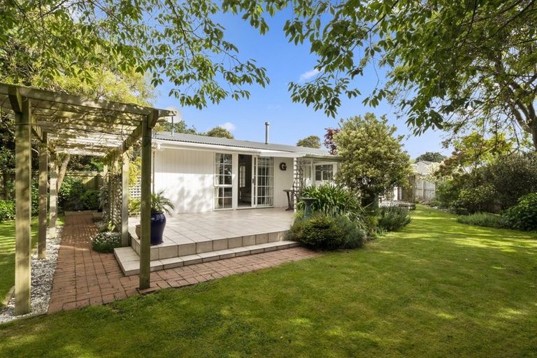 Photo of property in 5 Prudence Place, Oakura, 4314