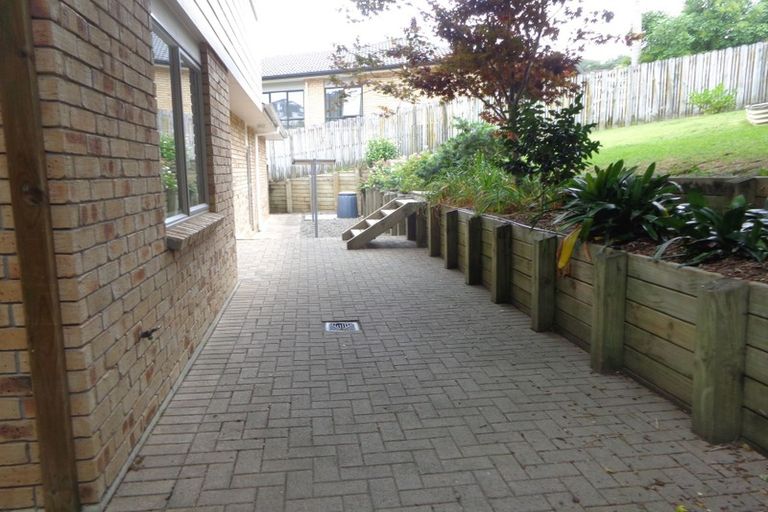 Photo of property in 1 Landvale Court, Browns Bay, Auckland, 0630