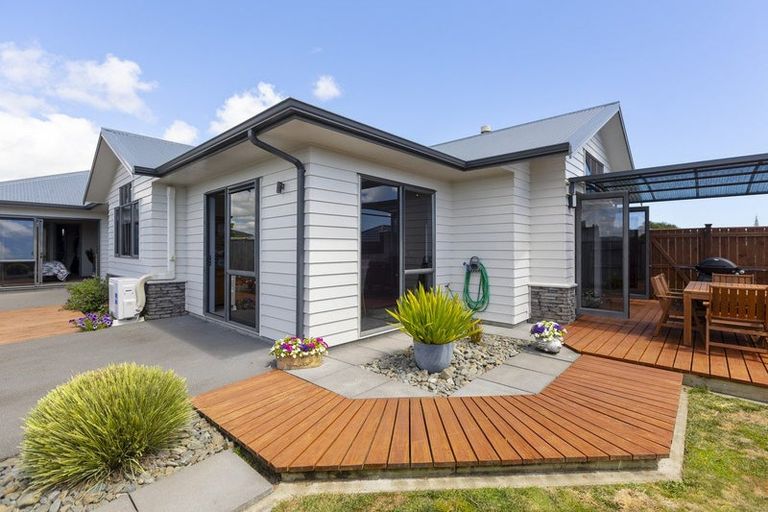 Photo of property in 48 Karamea Street, Whalers Gate, New Plymouth, 4310