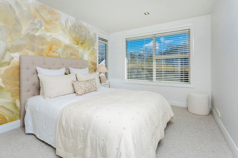 Photo of property in 223a Hurstmere Road, Takapuna, Auckland, 0622