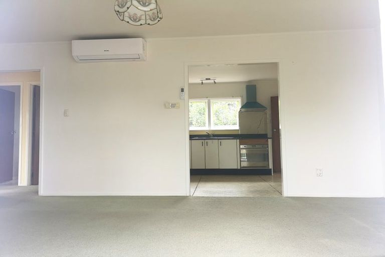 Photo of property in 1/2 Yacht Place, Bucklands Beach, Auckland, 2012