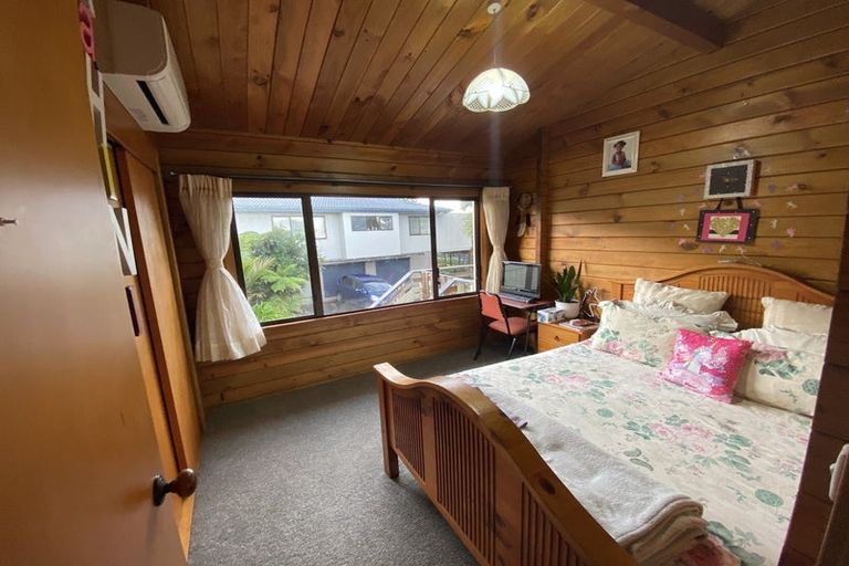 Photo of property in 10 Lagoon Way, West Harbour, Auckland, 0618