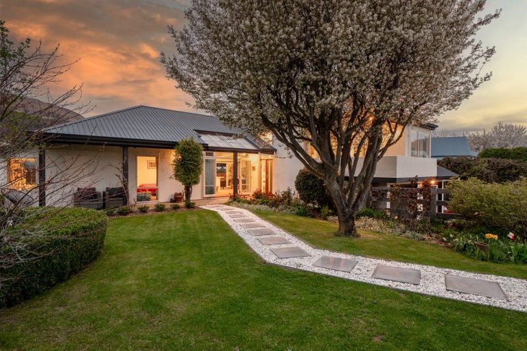 Photo of property in 22 Shaw Street, Arrowtown, 9302