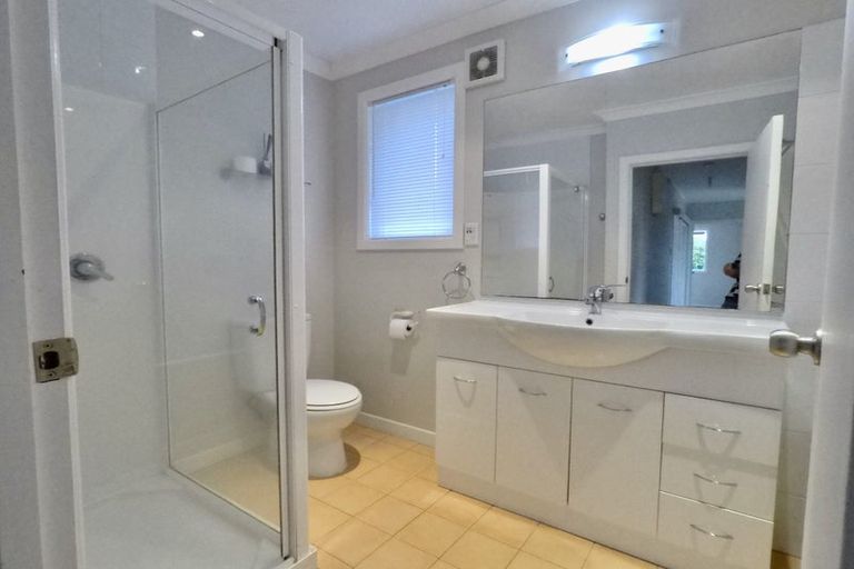 Photo of property in 13 Roby Street, Te Atatu Peninsula, Auckland, 0610