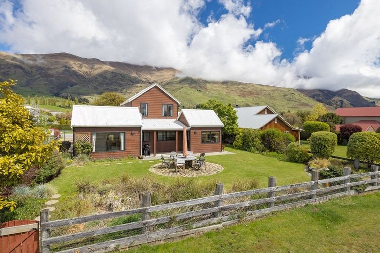 Photo of property in 16 Willowridge, Wanaka, 9305