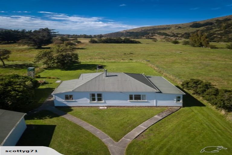 Photo of property in 20 Chorlton Road, Okains Bay, 7583