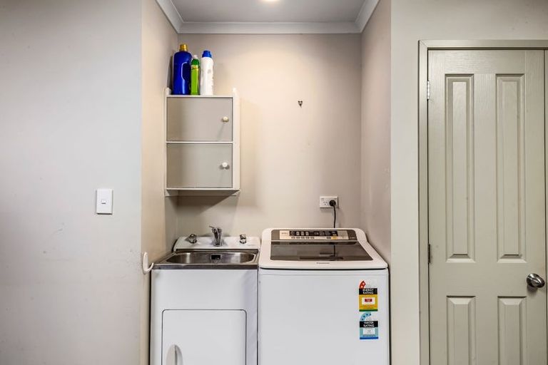 Photo of property in Caversham Park, 2/18 Caversham Road, Westmere, Whanganui, 4501