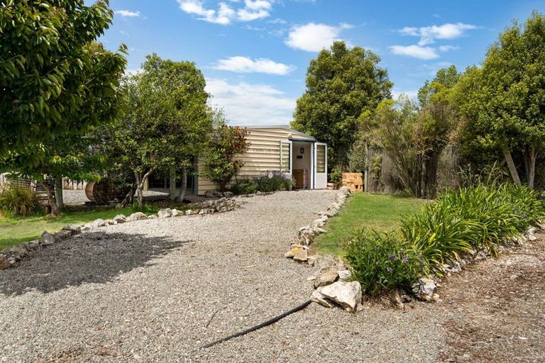 Photo of property in 201 Oamaru-alma Road, Deborah, Oamaru, 9491