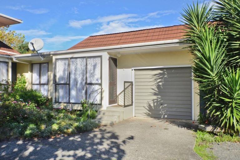 Photo of property in 35 Western Hills Drive, Kensington, Whangarei, 0112