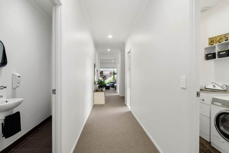 Photo of property in 20 Devoy Drive, Owhata, Rotorua, 3010