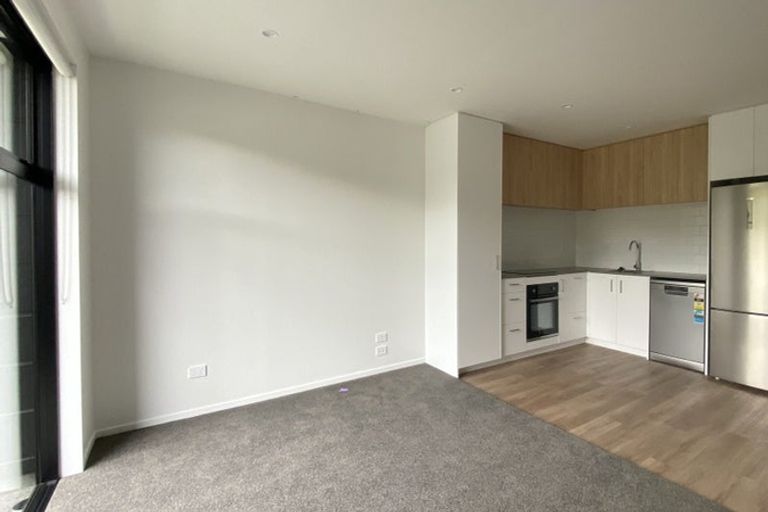 Photo of property in 10 Tuputupu Drive, Kumeu, 0810