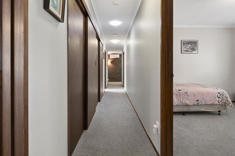 Photo of property in 27 Humphries Place, Awapuni, Palmerston North, 4412