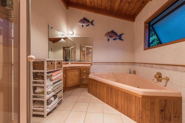 Photo of property in 13 Pukewhau Road, Kerikeri, 0294