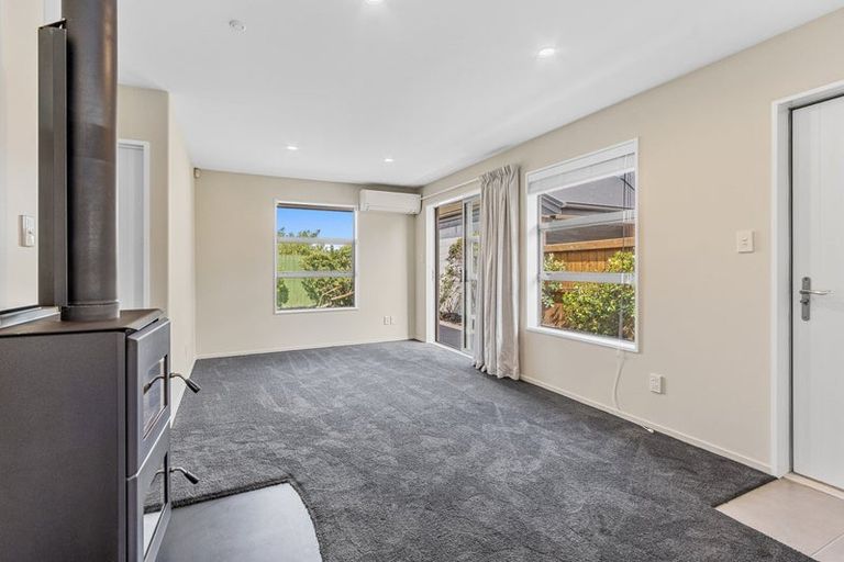 Photo of property in 5/286 Pages Road, Wainoni, Christchurch, 8061